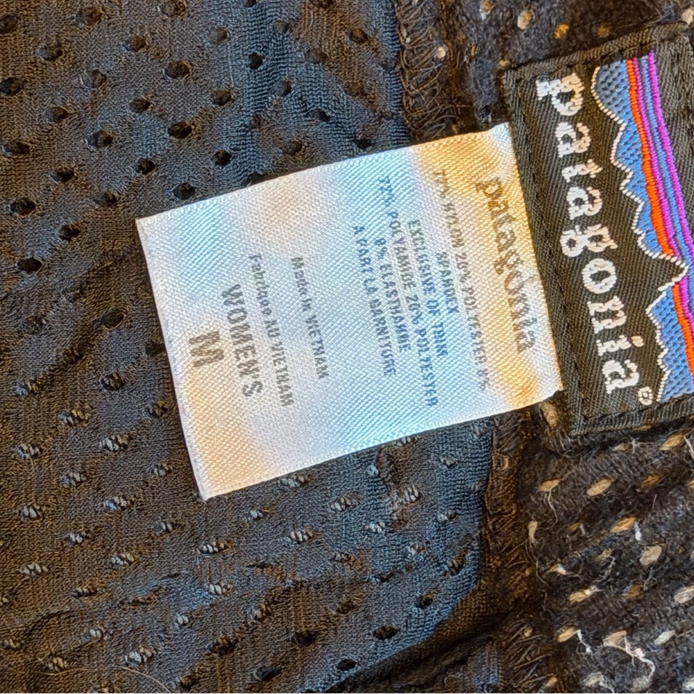 Patagonia Women’s Black pant - Picture 3 of 6